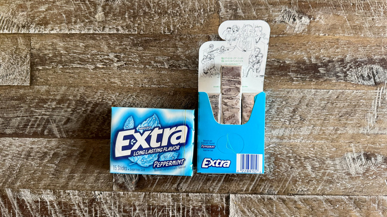 Extra peppermint gum on wooden surface