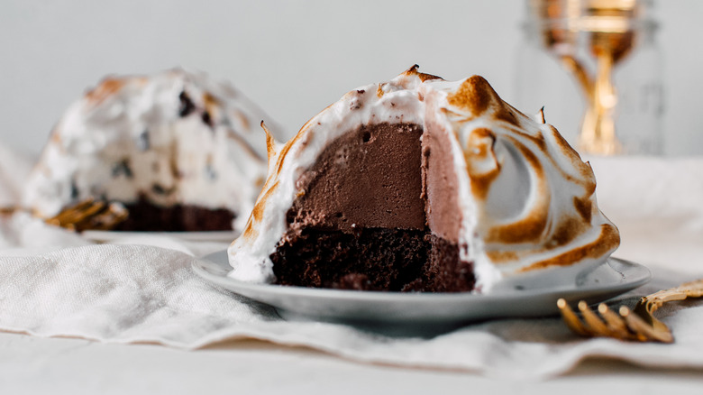 Baked Alaska dessert