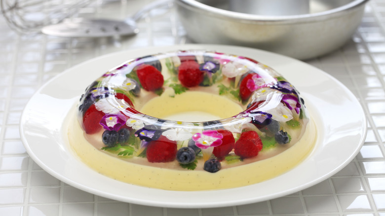 Wreath-shaped Jell-O salad