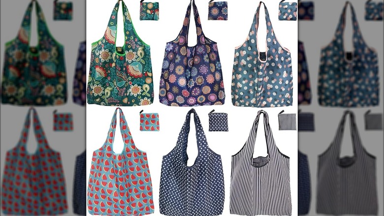 Nolik reusable bags on white surface
