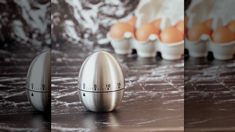 Egg-shaped egg timer