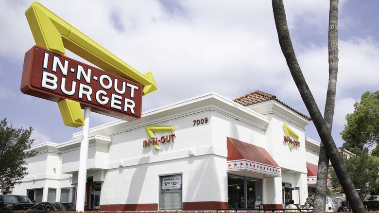 An In-N-Out Burger storefront