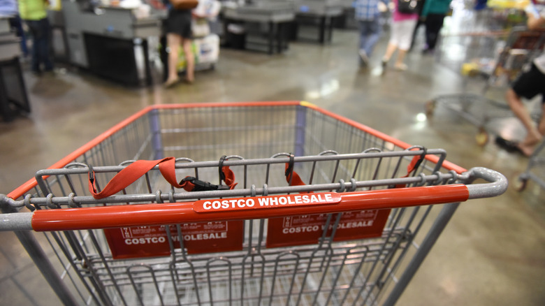 empty shopping cart at Costco Warehouse