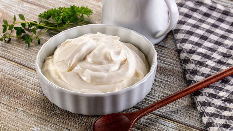 A bowl of sour cream