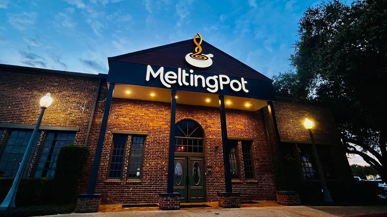 Exterior of Melting Pot Restaurant