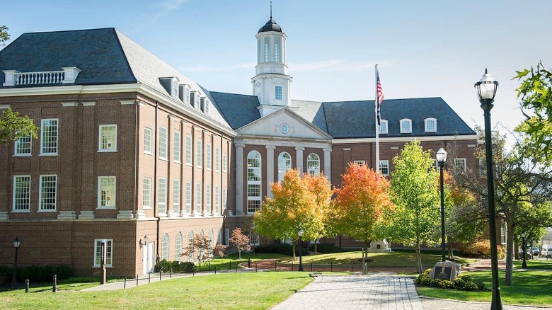 Building on the Washington & Jefferson College campus