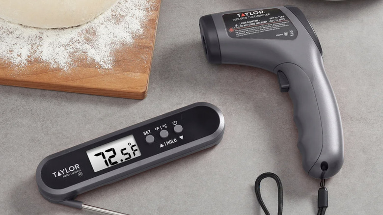 Digital thermometer set