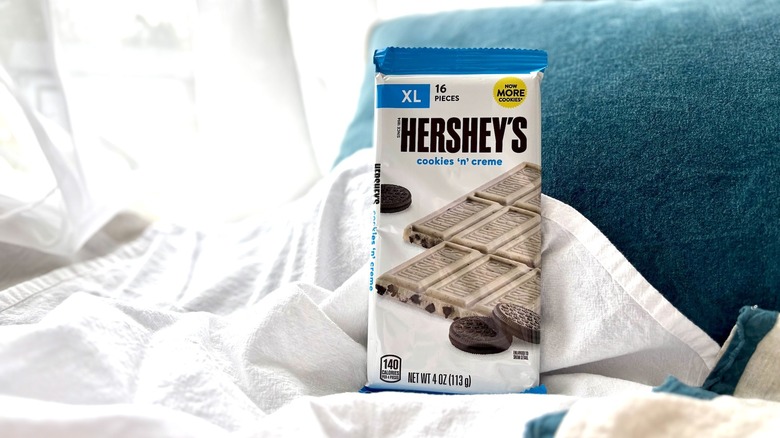 Hershey's XL white chocolate bar