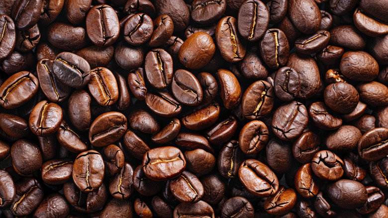 roasted coffee beans close up
