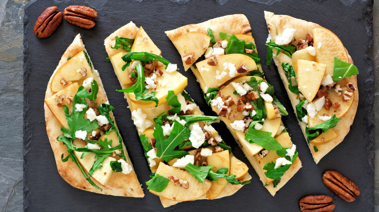 Apple slices on a flatbrad