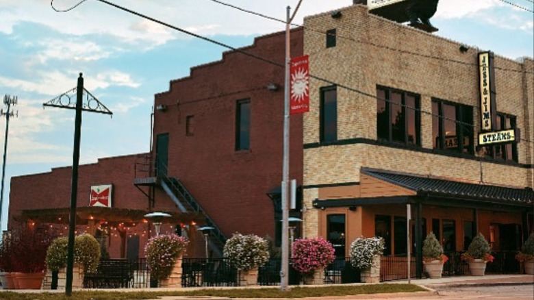Jess and Jim's storefront in Kansas City