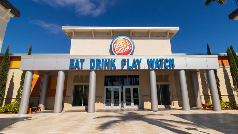 Dave & Buster's exterior