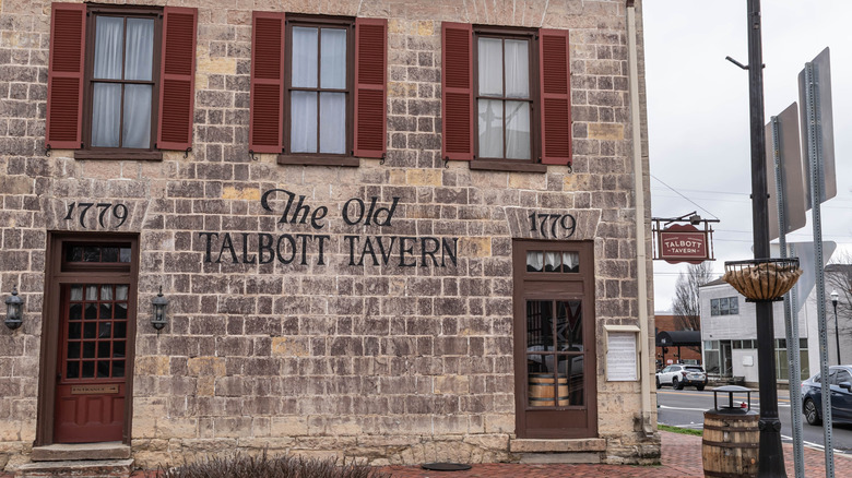 The exterior of the Old Talbott Tavern in Bardstown, Kentucky