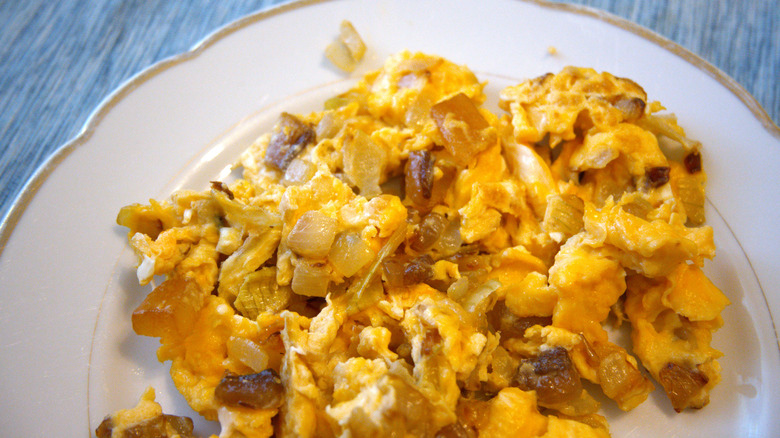 A plate of Hungarian rántotta on a table