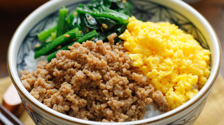 A bowl of Japanese soboro don