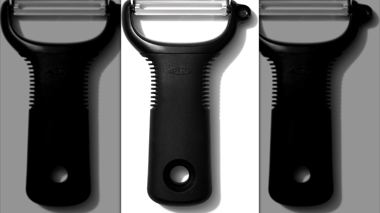 A black and chrome Y-peeler.