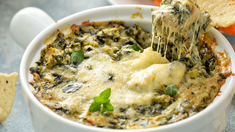 Cheesy spinach dip