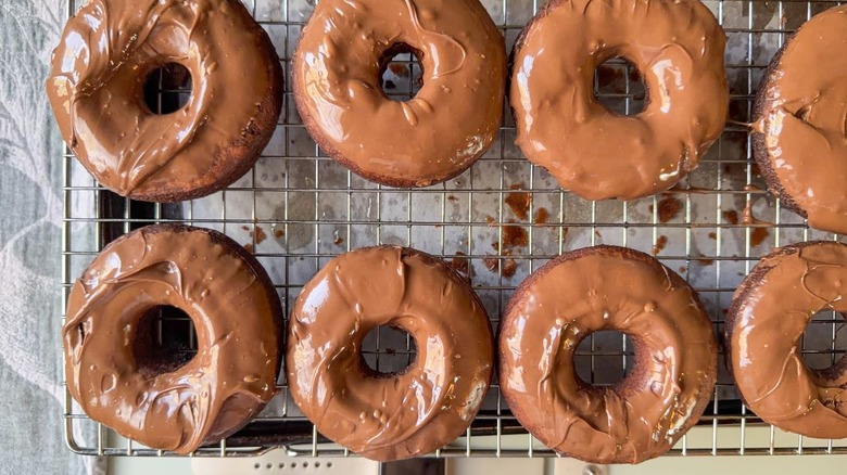 3-ingredient Nutella donuts on rack