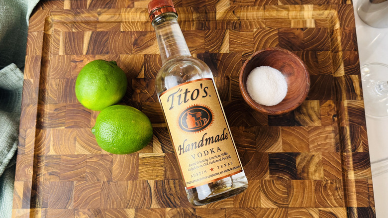 Ingredients for vodka gimlet