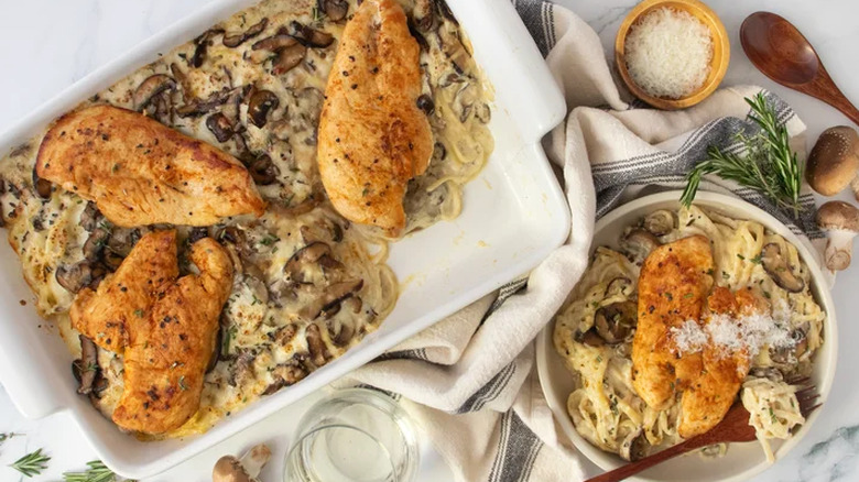 Chicken tetrazzini with mushrooms
