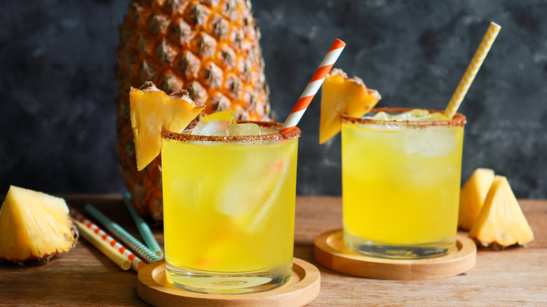 Pineapple and gin cocktails with pineapple