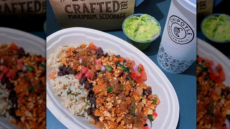 A Chipotle sofritas bowl