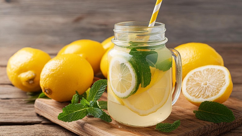 lemon and mint water