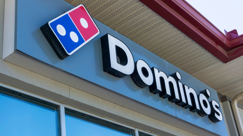 Domino's sign