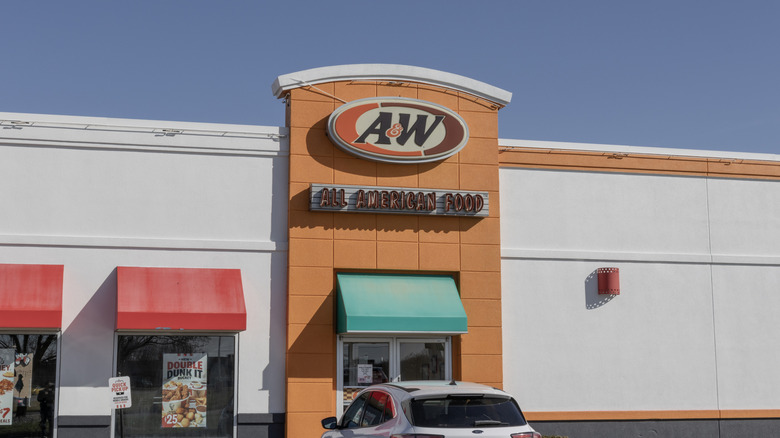 displayed A & W location