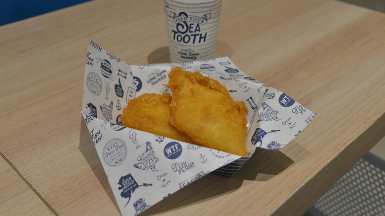 a long john silvers fish meal