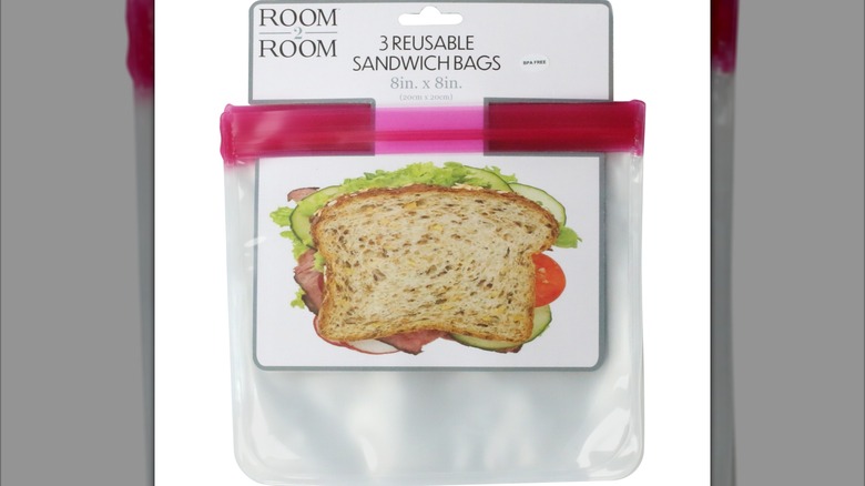 A pack of reusable sandwich bags with a pink seal
