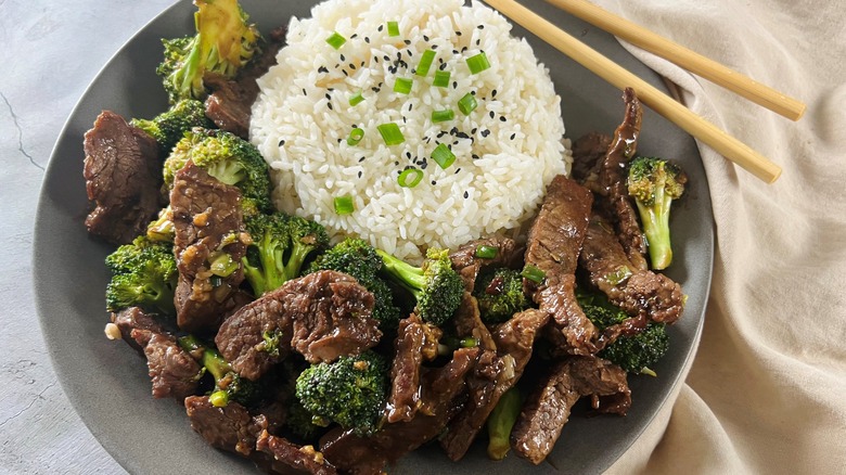 beef and broccoli and rice