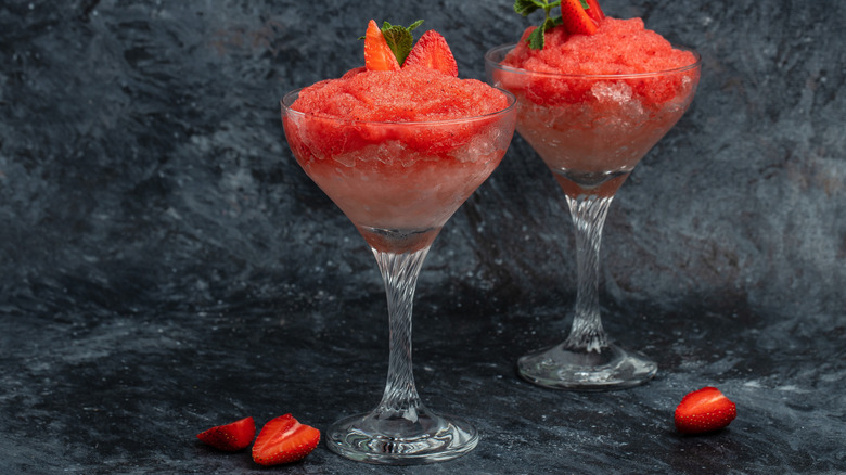 Strawberry frosé wine slushies