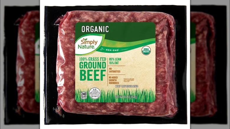 A package of Simply Nature Organic Grass Fed 85% Lean Ground Beef