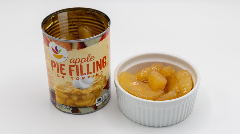 Stop & Shop Apple Pie Filling and Topping on white background