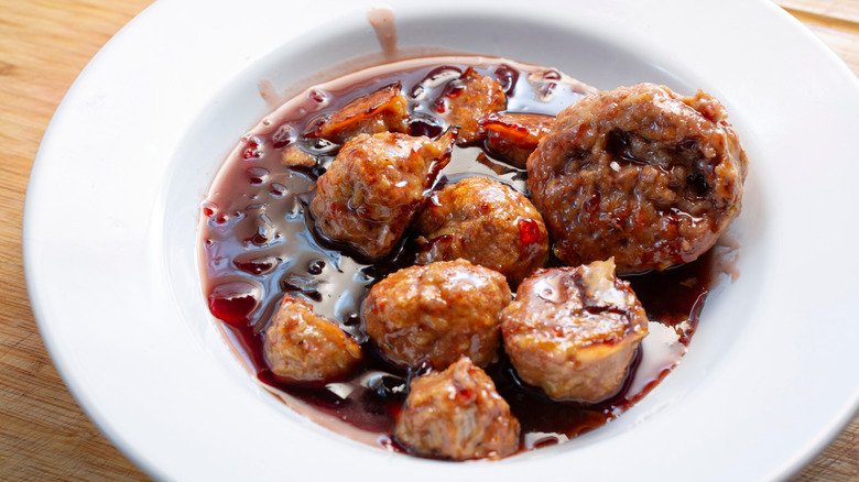 A plate of grape jelly meatballs