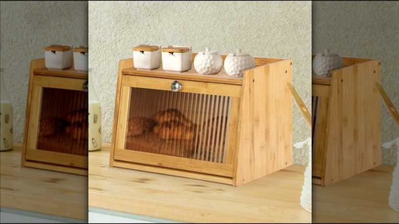 Qunbio bamboo bread box with loaves inside