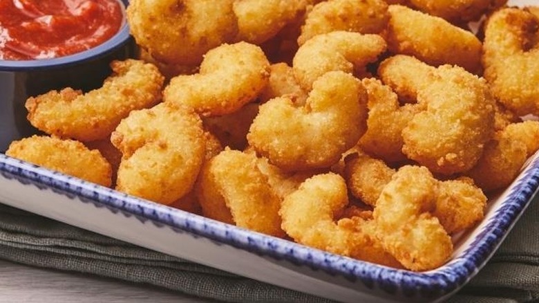 A plate of popcorn shrimp at Red Lobster