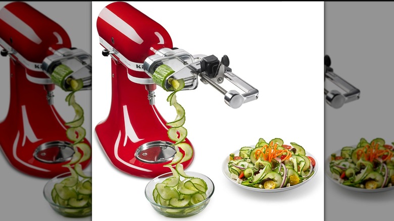 Mixer with spirals of zucchini