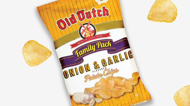 bag of onion & garlic chips