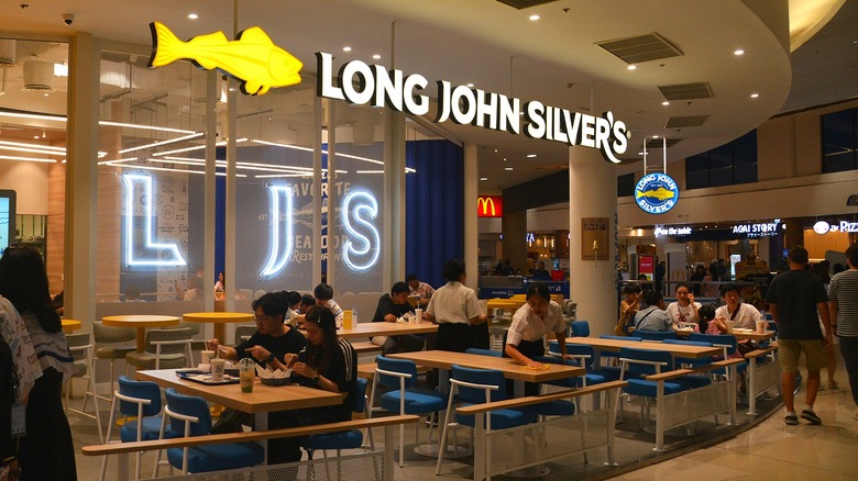 Long John Silver's restaurant interior