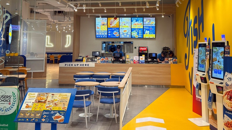 Long John Silver's restaurant interior