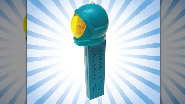 1982 World's Fair Astronaut PEZ dispenser