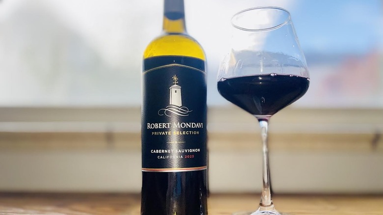 Bottle and glass of Robert Mondavi Private Selection Cabernet Sauvignon