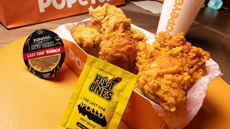 Popeyes Darin' Dab Ghost Wings meal