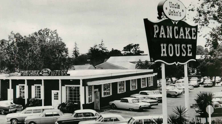black and white photo of Uncle John's Pancake House