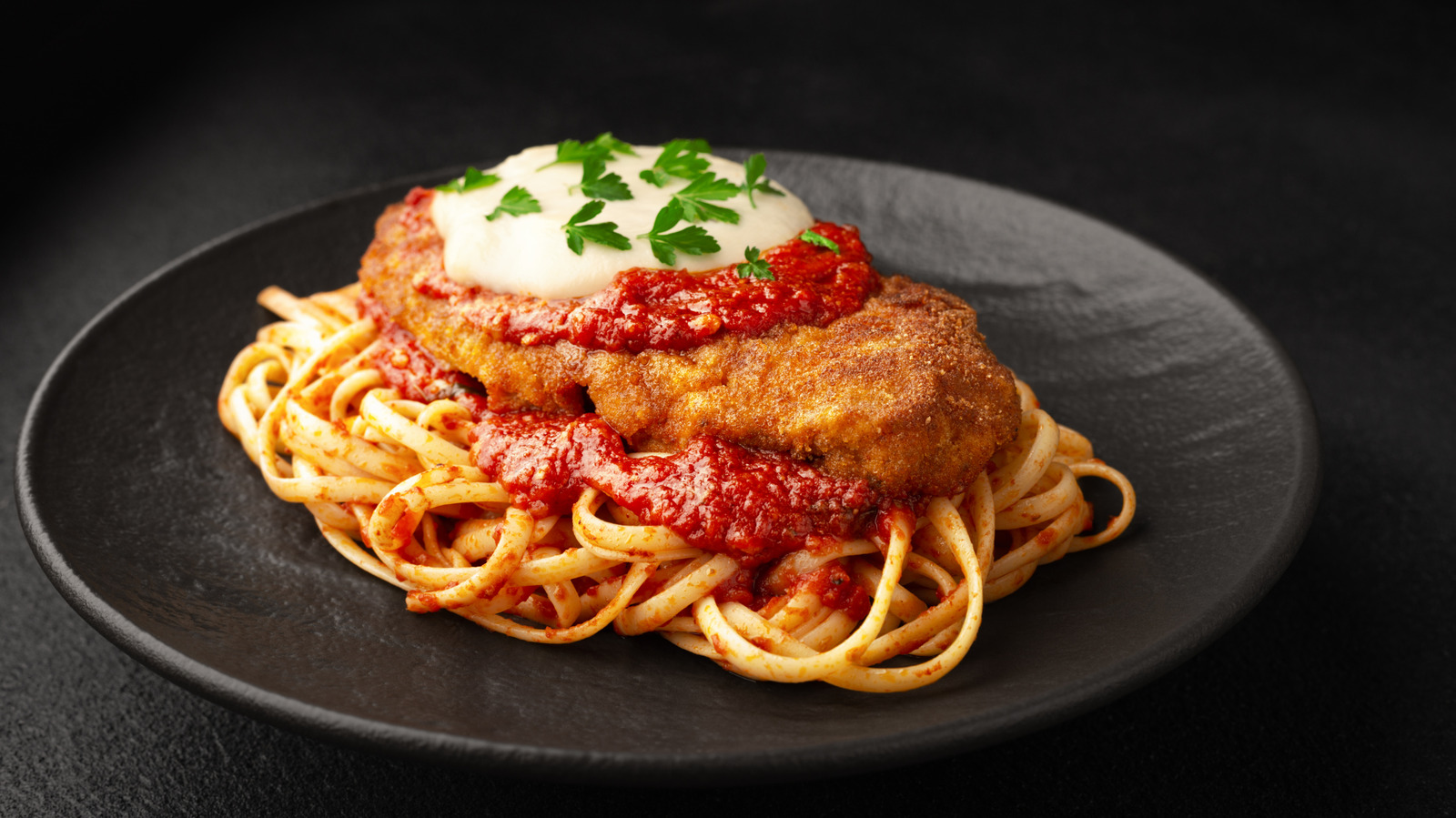 9 Best Chain Restaurant Chicken Parmesan Dishes, Based On Reviews