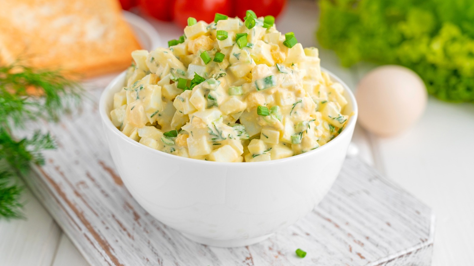 Die 9 besten Alternativen für Mayonnaise in Ihrem nächsten Eiersalat.