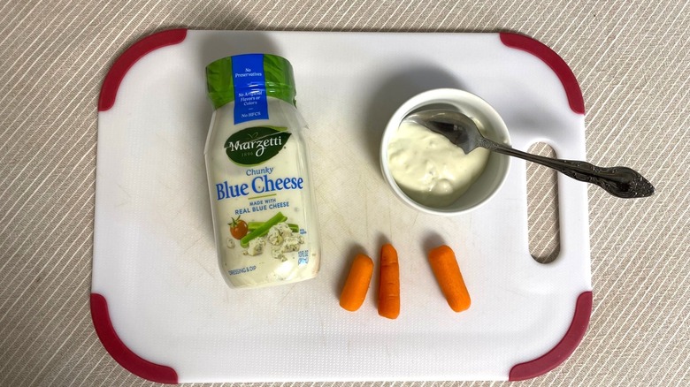 Marzetti Chunky Blue Cheese dressing with sample and baby carrots