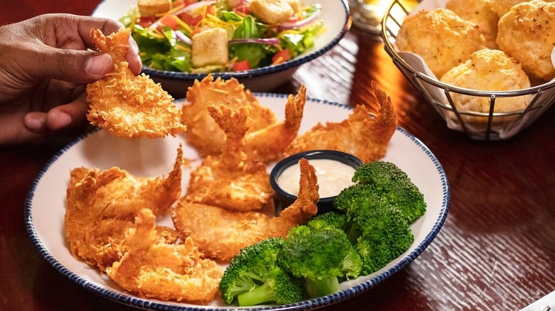 A plate of Parrot Isle Coconut Shrimp at Red Lobster